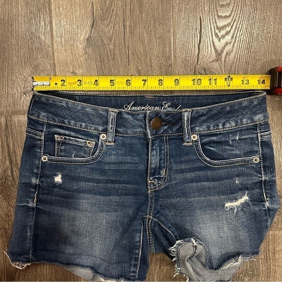 American Eagle Outfitter Women's Denim Jean Shorts Sz 4 Super Stretch EUC - Picture 8 of 9